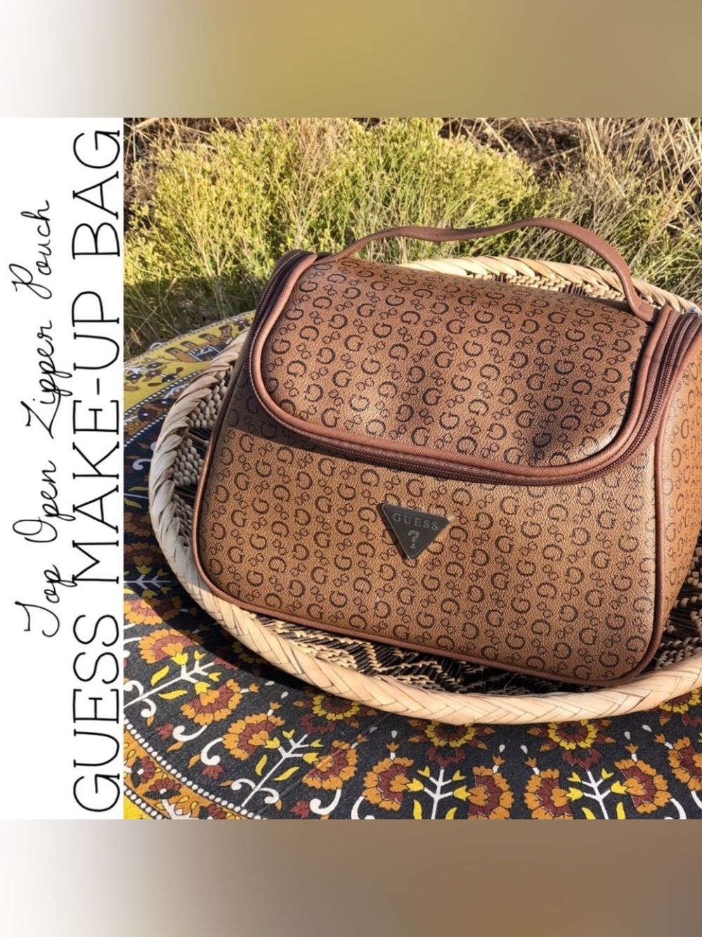 Guess Logo Zipper Top Open Make-Up Bag